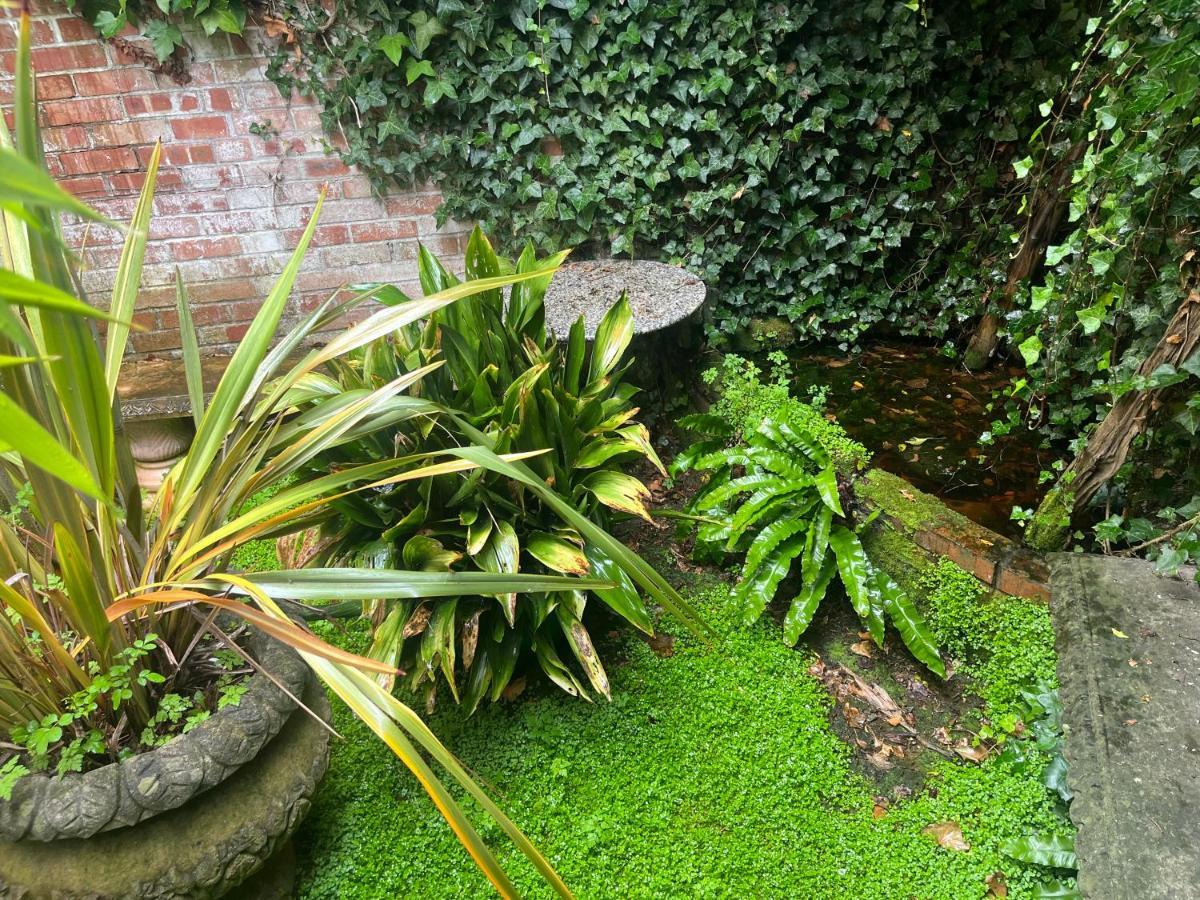Charming Historic Adjoining Beautiful Park *