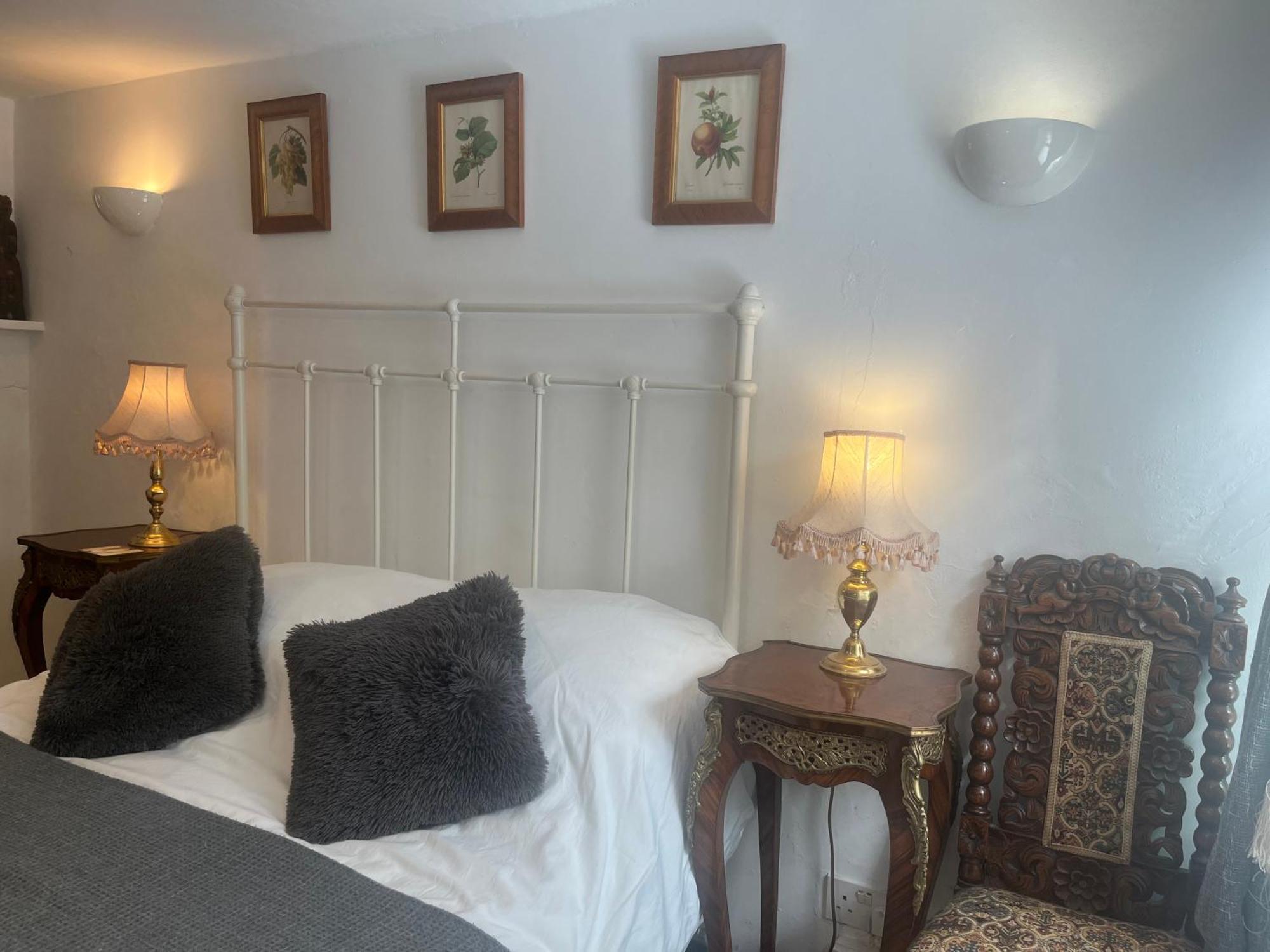 Charming Historic Adjoining Beautiful Park Appartamento Taunton