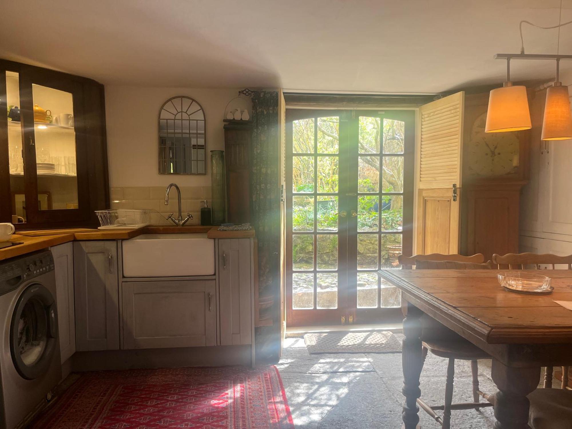 Charming Historic Adjoining Beautiful Park Appartamento