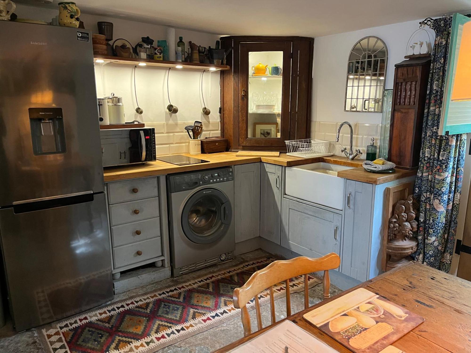 Charming Historic Adjoining Beautiful Park Taunton